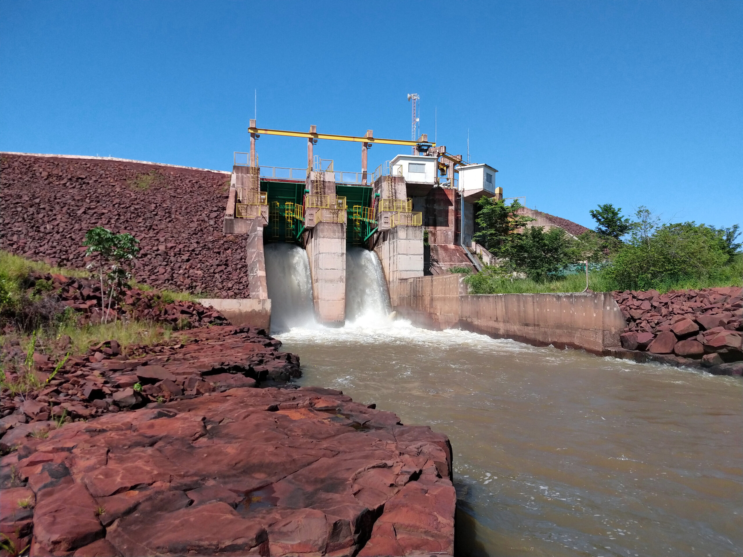 Usina hidrelétrica localizada no Rio Indaiá Grande MS